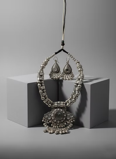 Oxidized Silver Tassel Pendant Necklace Set